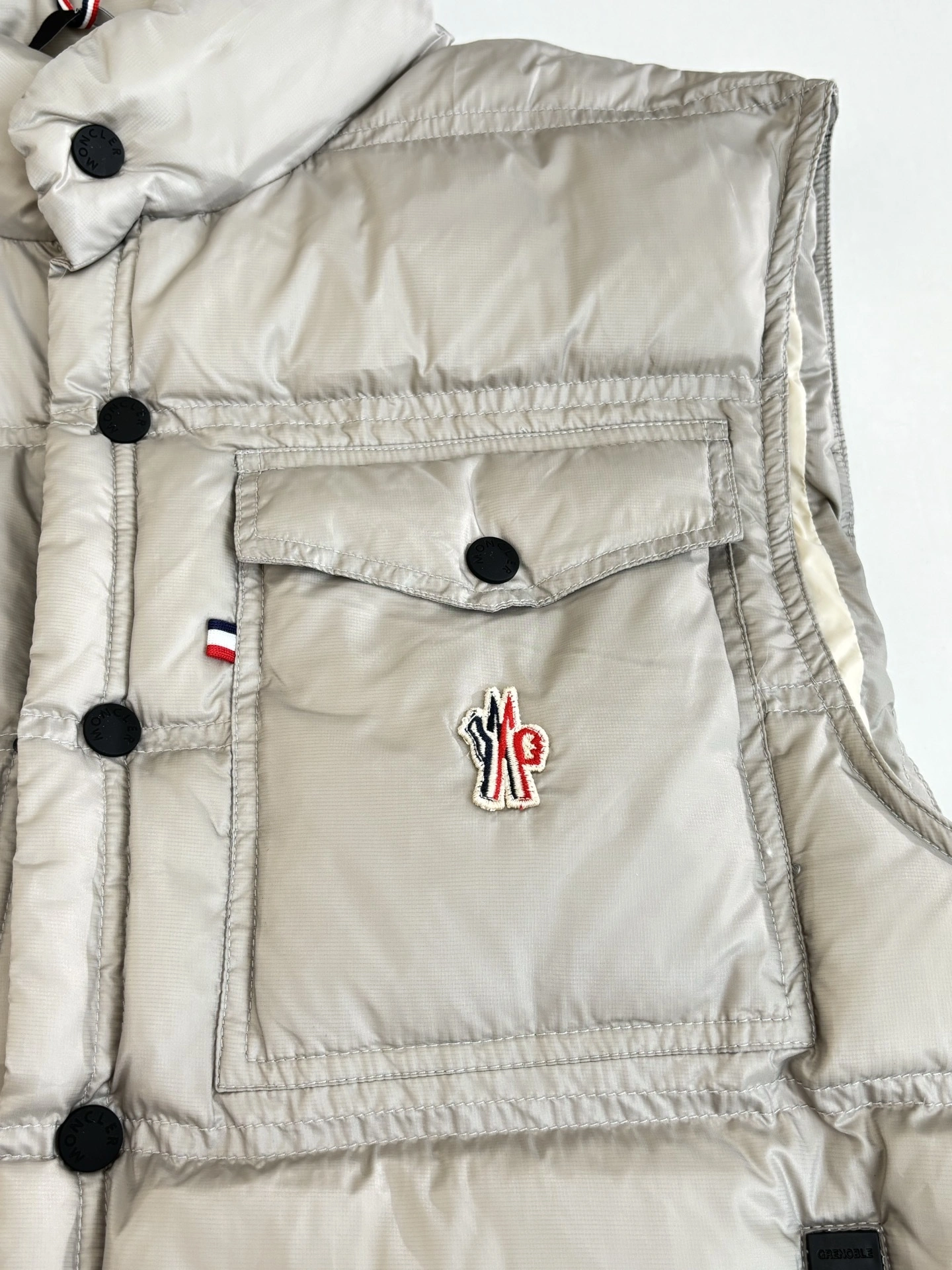 wg.luxury-- 7o9385r Down jacket nylon 2colour item:E-F363I0617-2
